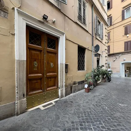 Chasing The Stars Spanish Steps Boutique *